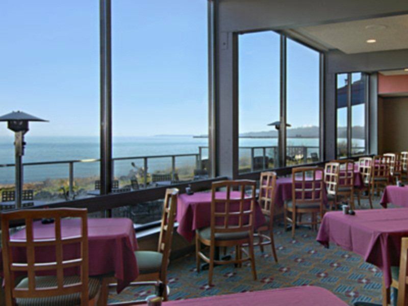 Red Lion Hotel Port Angeles Harbor Exterior photo